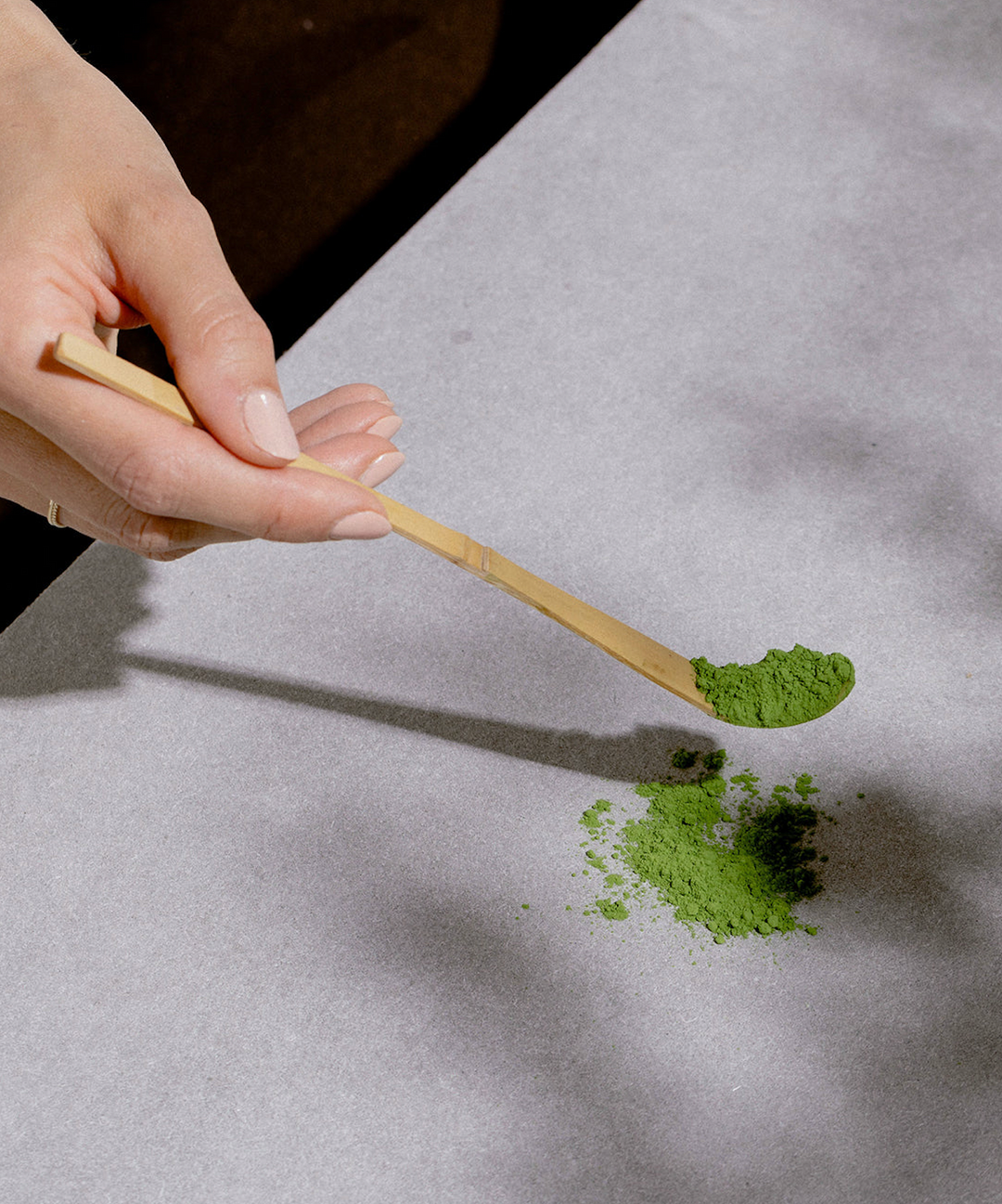 ערכה להכנת תה מאצ׳ה | וויסק, כפית ומעמד